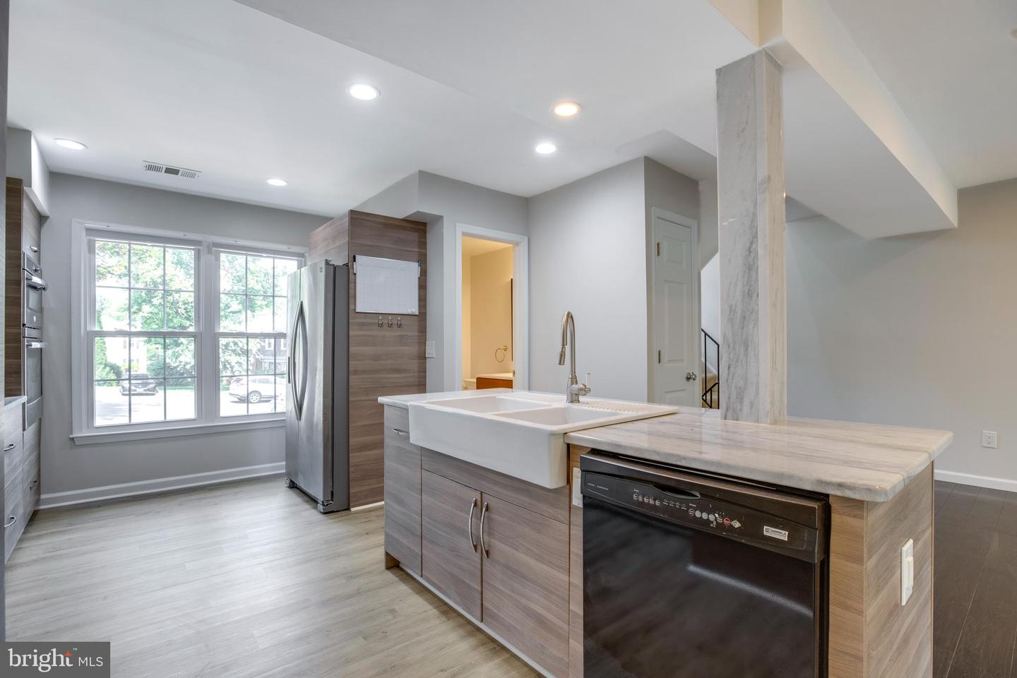 9513 BURDETT RD, BURKE, Virginia 22015, 3 Bedrooms Bedrooms, ,2 BathroomsBathrooms,Residential,For sale,9513 BURDETT RD,VAFX2258320 MLS # VAFX2258320