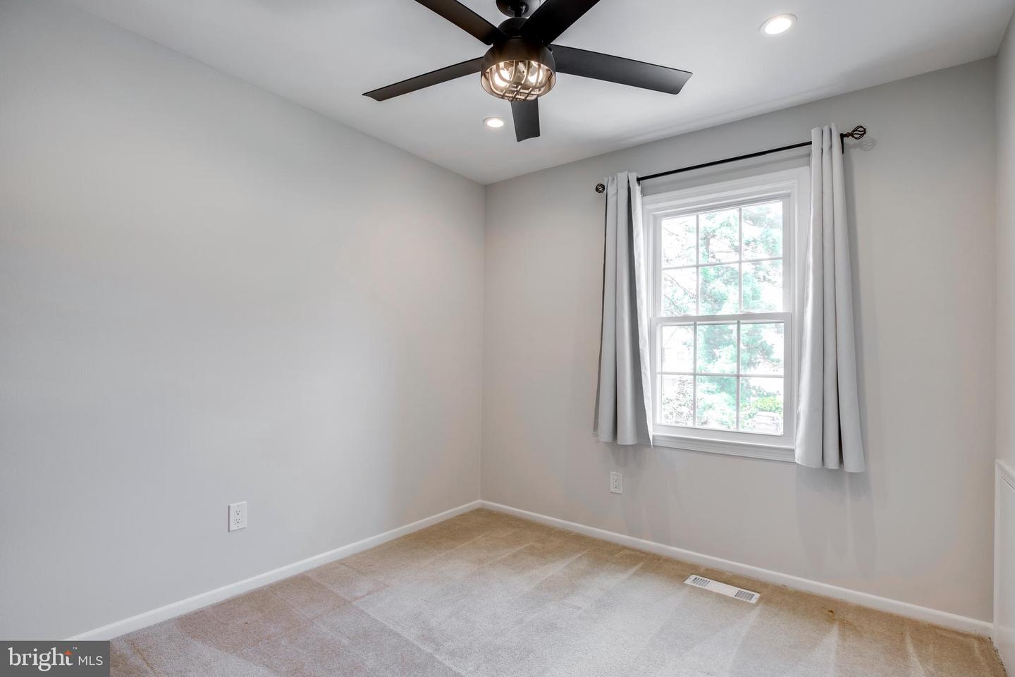 9513 BURDETT RD, BURKE, Virginia 22015, 3 Bedrooms Bedrooms, ,2 BathroomsBathrooms,Residential,For sale,9513 BURDETT RD,VAFX2258320 MLS # VAFX2258320