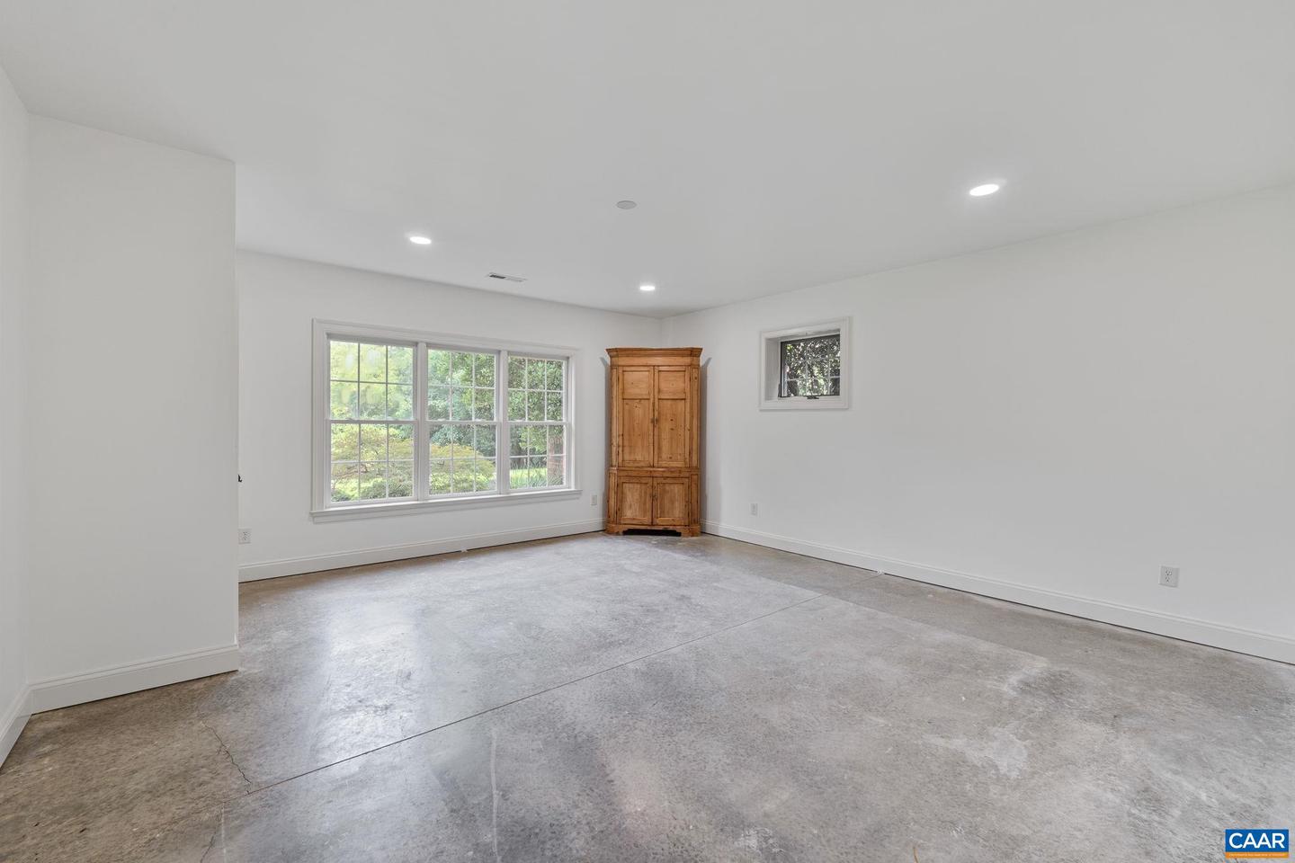 810 CARLYLE PL, CHARLOTTESVILLE, Virginia 22903, 5 Bedrooms Bedrooms, ,4 BathroomsBathrooms,Residential,For sale,810 CARLYLE PL,667271 MLS # 667271