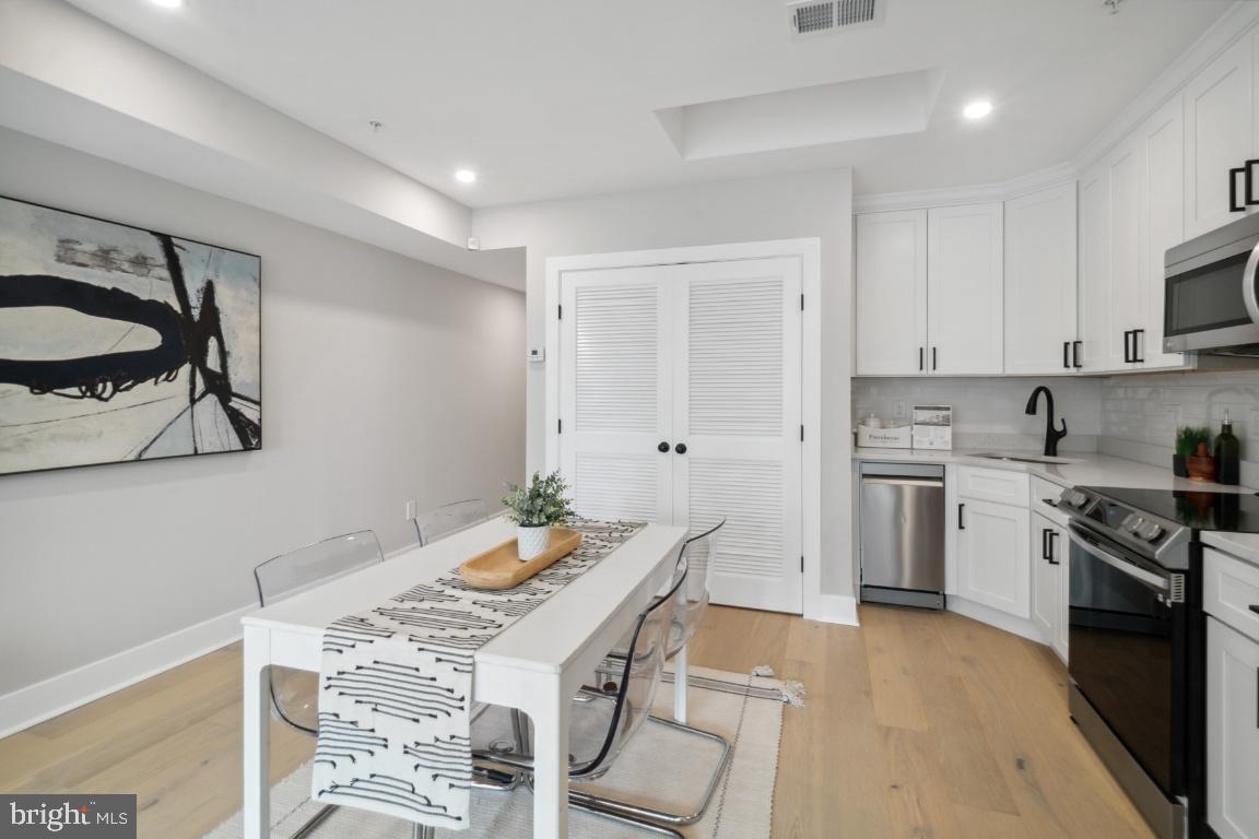 1013 17TH PL NE #8, WASHINGTON, District Of Columbia 20002, 2 Bedrooms Bedrooms, ,2 BathroomsBathrooms,Residential,For sale,1013 17TH PL NE #8,DCDC2212790 MLS # DCDC2212790