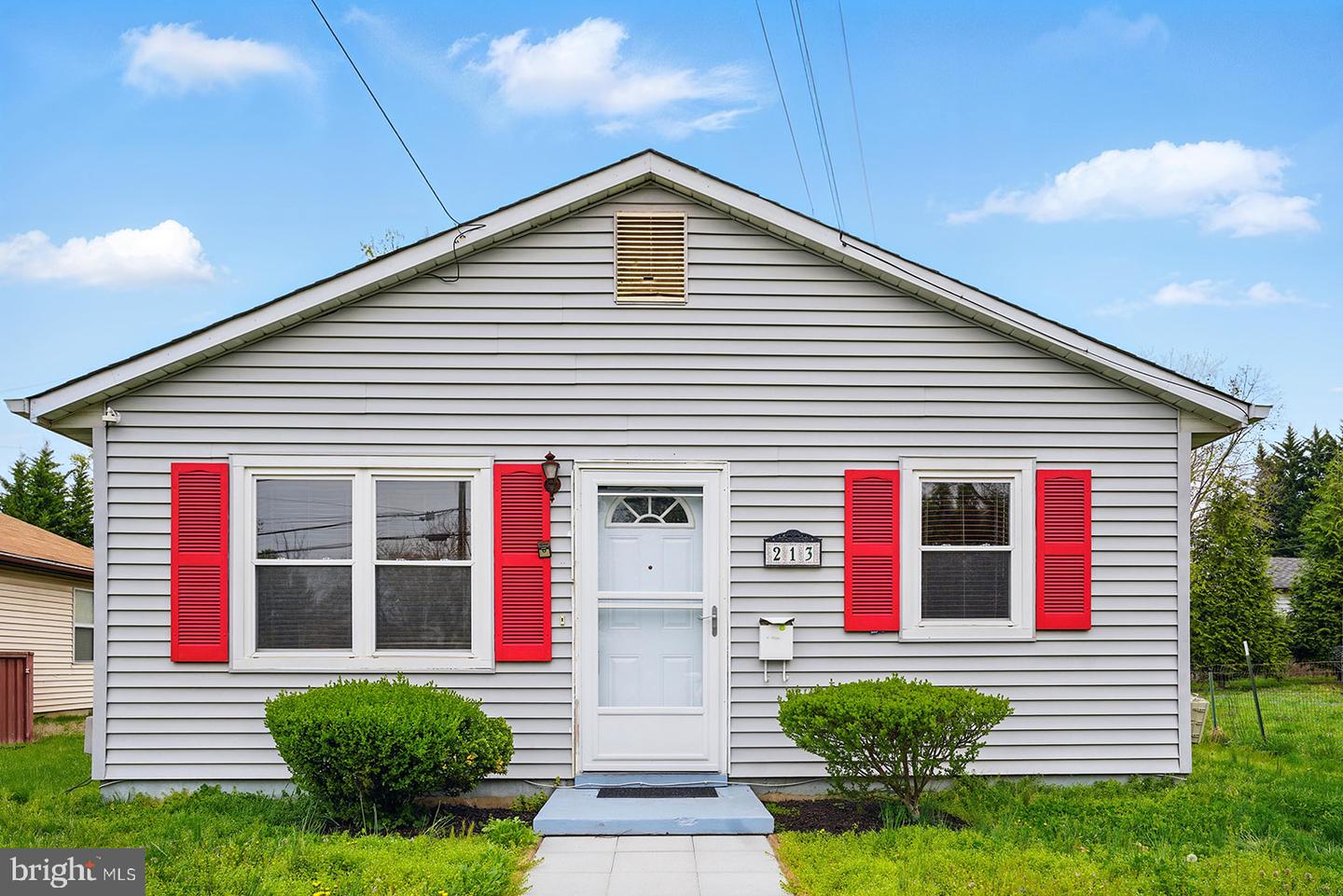 213 W FAIRVIEW RD, CULPEPER, Virginia 22701, 3 Bedrooms Bedrooms, ,1 BathroomBathrooms,Residential,For sale,213 W FAIRVIEW RD,VACU2011124 MLS # VACU2011124