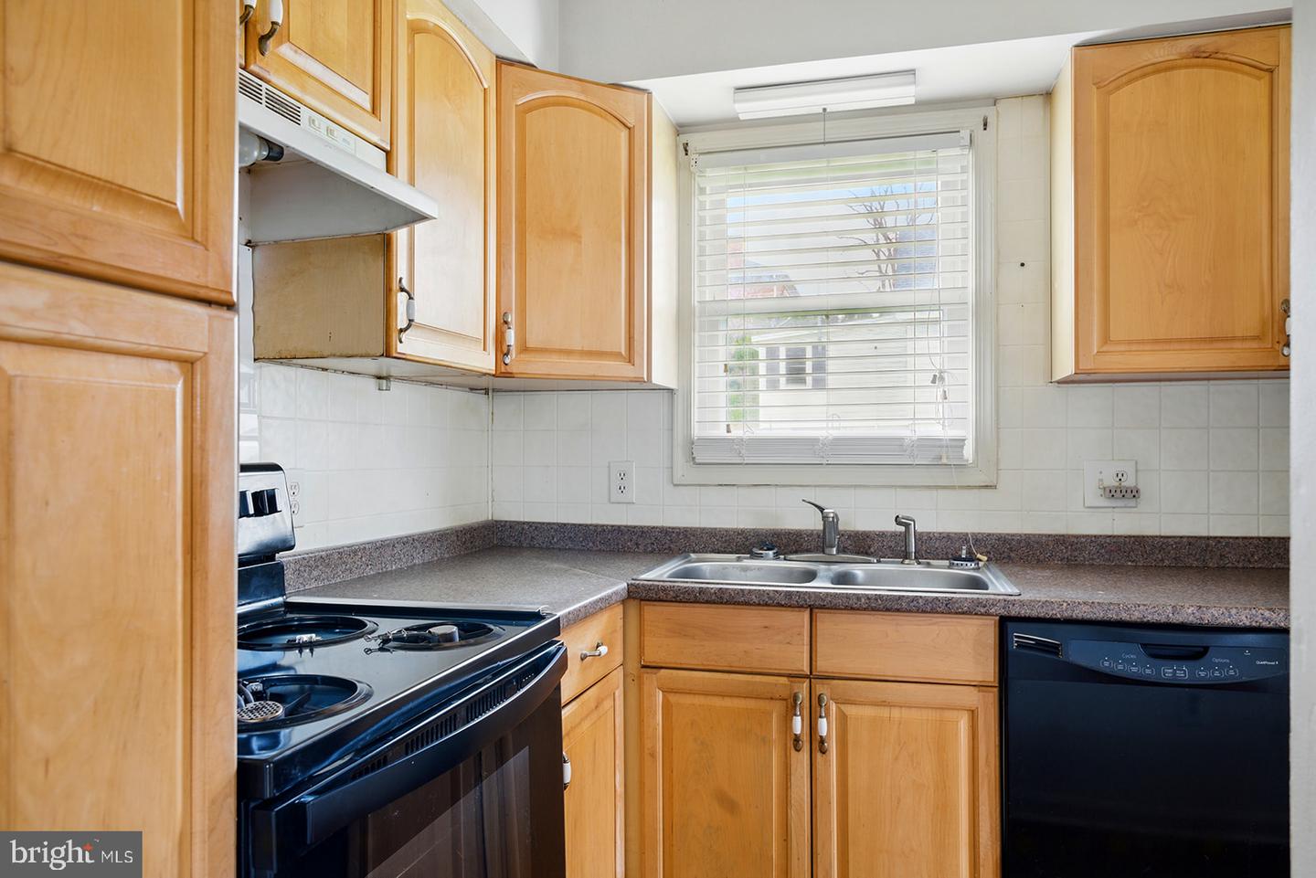213 W FAIRVIEW RD, CULPEPER, Virginia 22701, 3 Bedrooms Bedrooms, ,1 BathroomBathrooms,Residential,For sale,213 W FAIRVIEW RD,VACU2011124 MLS # VACU2011124