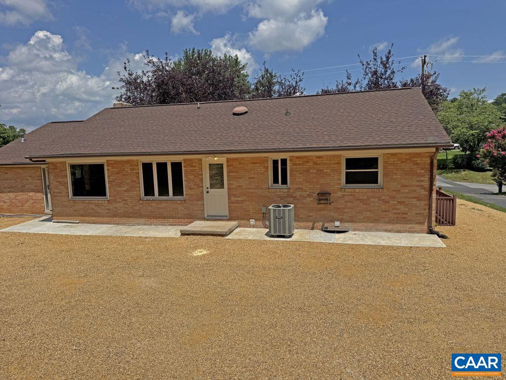 114 LAMBERT ST, STAUNTON, Virginia 24401, 4 Bedrooms Bedrooms, ,3 BathroomsBathrooms,Residential,For sale,114 LAMBERT ST,667273 MLS # 667273