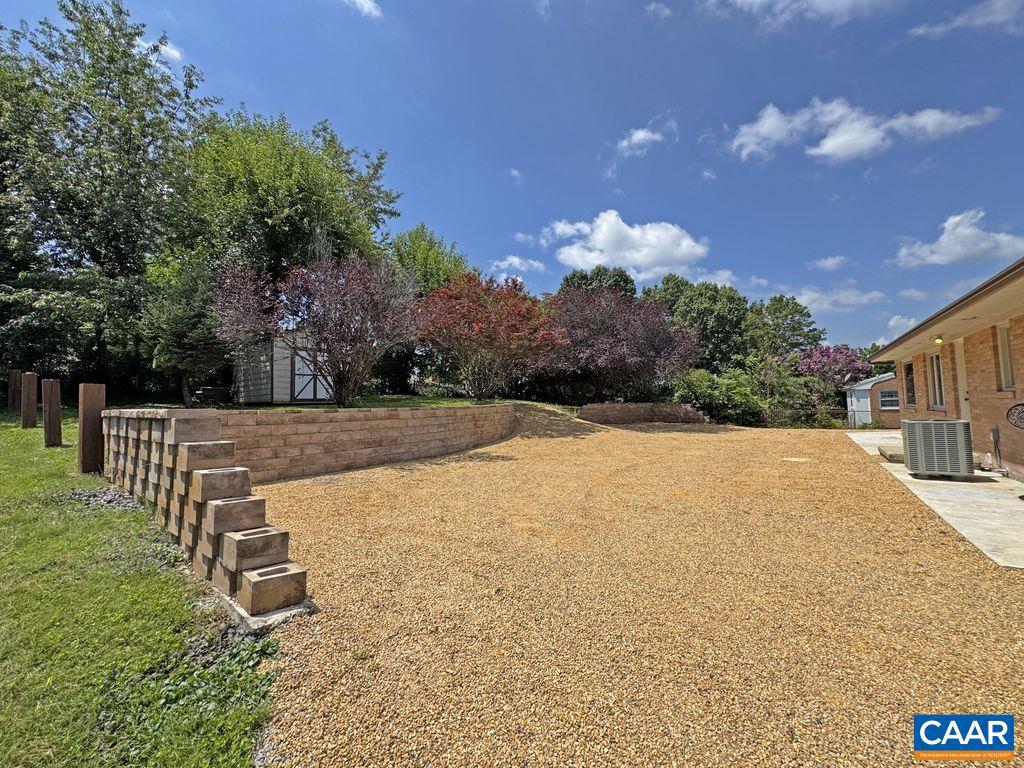 114 LAMBERT ST, STAUNTON, Virginia 24401, 4 Bedrooms Bedrooms, ,3 BathroomsBathrooms,Residential,For sale,114 LAMBERT ST,667273 MLS # 667273