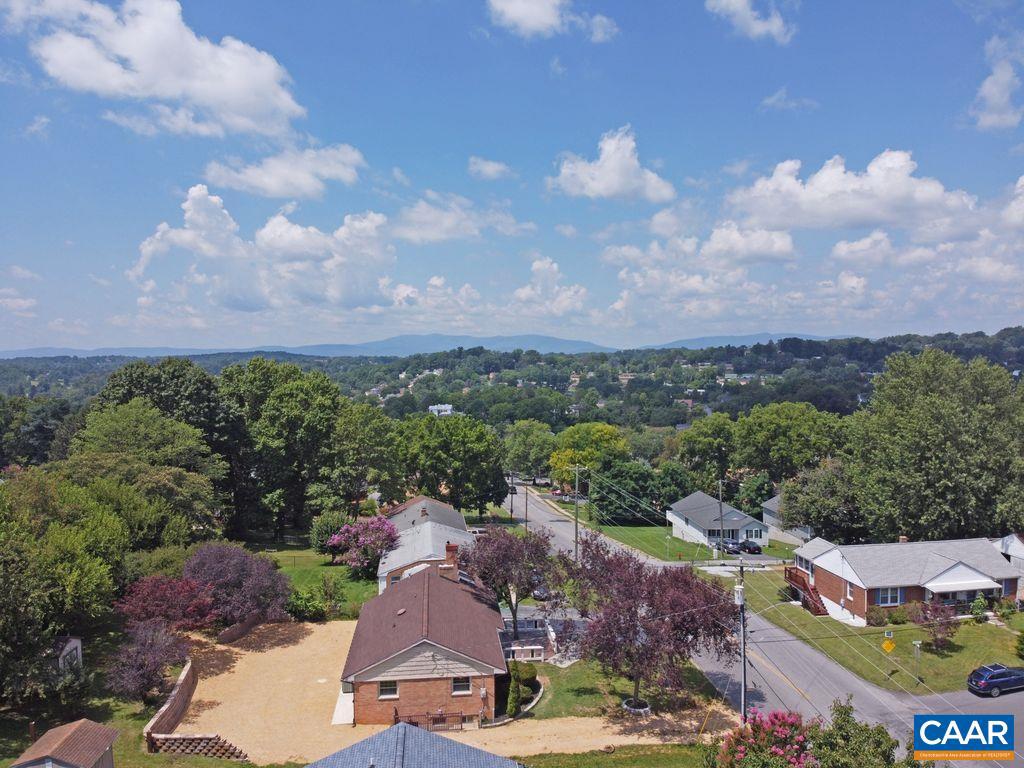 114 LAMBERT ST, STAUNTON, Virginia 24401, 4 Bedrooms Bedrooms, ,3 BathroomsBathrooms,Residential,For sale,114 LAMBERT ST,667273 MLS # 667273