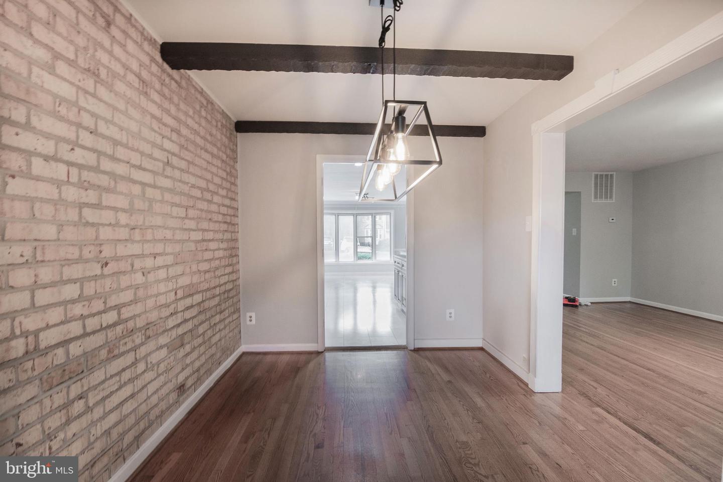 6611 ROSECROFT PL, FALLS CHURCH, Virginia 22043, 3 Bedrooms Bedrooms, ,3 BathroomsBathrooms,Residential,For sale,6611 ROSECROFT PL,VAFX2258334 MLS # VAFX2258334