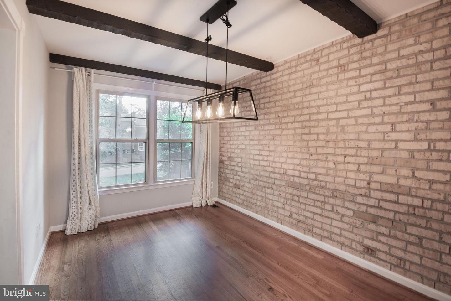 6611 ROSECROFT PL, FALLS CHURCH, Virginia 22043, 3 Bedrooms Bedrooms, ,3 BathroomsBathrooms,Residential,For sale,6611 ROSECROFT PL,VAFX2258334 MLS # VAFX2258334