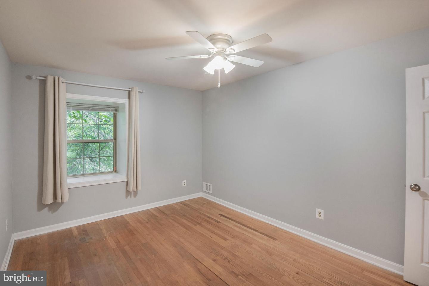 6611 ROSECROFT PL, FALLS CHURCH, Virginia 22043, 3 Bedrooms Bedrooms, ,3 BathroomsBathrooms,Residential,For sale,6611 ROSECROFT PL,VAFX2258334 MLS # VAFX2258334