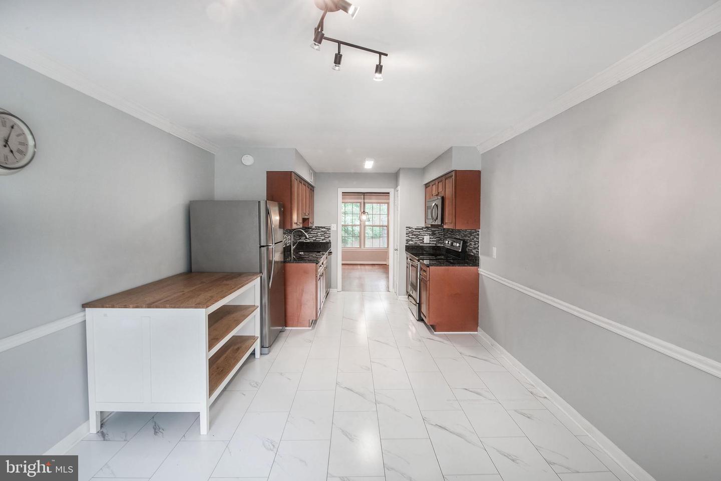 6611 ROSECROFT PL, FALLS CHURCH, Virginia 22043, 3 Bedrooms Bedrooms, ,3 BathroomsBathrooms,Residential,For sale,6611 ROSECROFT PL,VAFX2258334 MLS # VAFX2258334