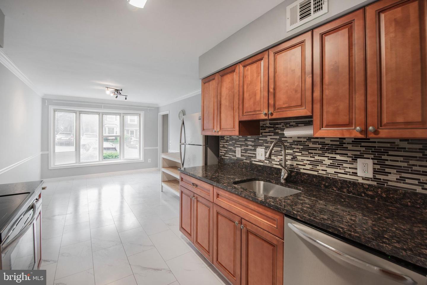 6611 ROSECROFT PL, FALLS CHURCH, Virginia 22043, 3 Bedrooms Bedrooms, ,3 BathroomsBathrooms,Residential,For sale,6611 ROSECROFT PL,VAFX2258334 MLS # VAFX2258334