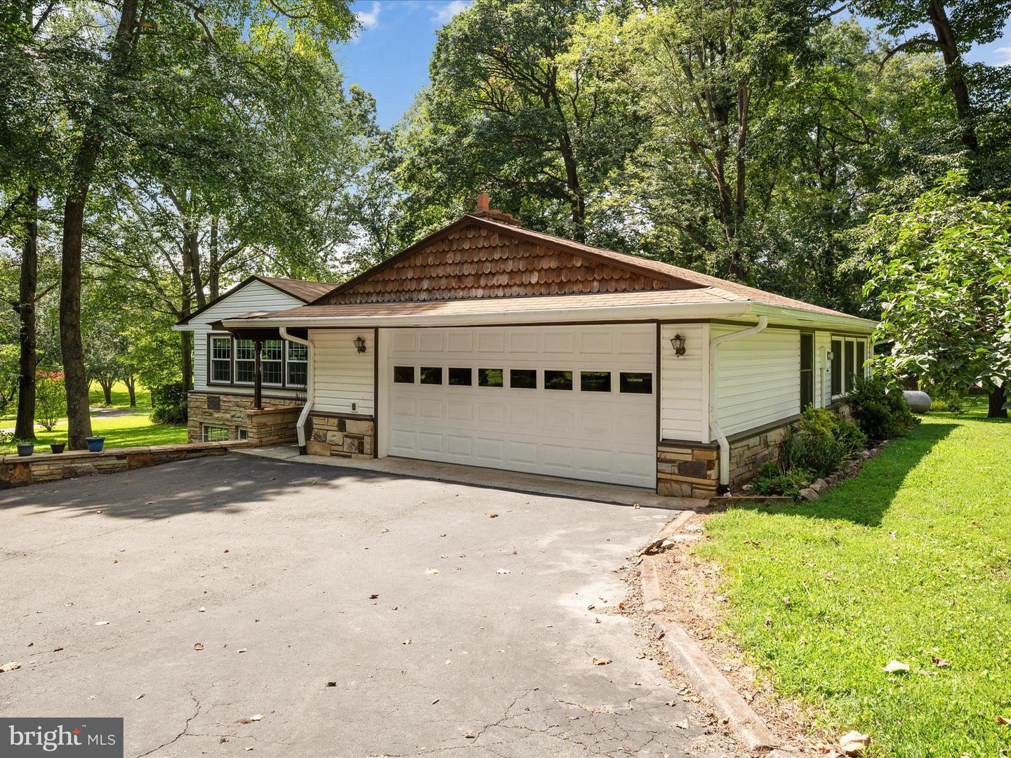 40240 BRADDOCK RD, ALDIE, Virginia 20105, 3 Bedrooms Bedrooms, ,2 BathroomsBathrooms,Residential,For sale,40240 BRADDOCK RD,VALO2103384 MLS # VALO2103384