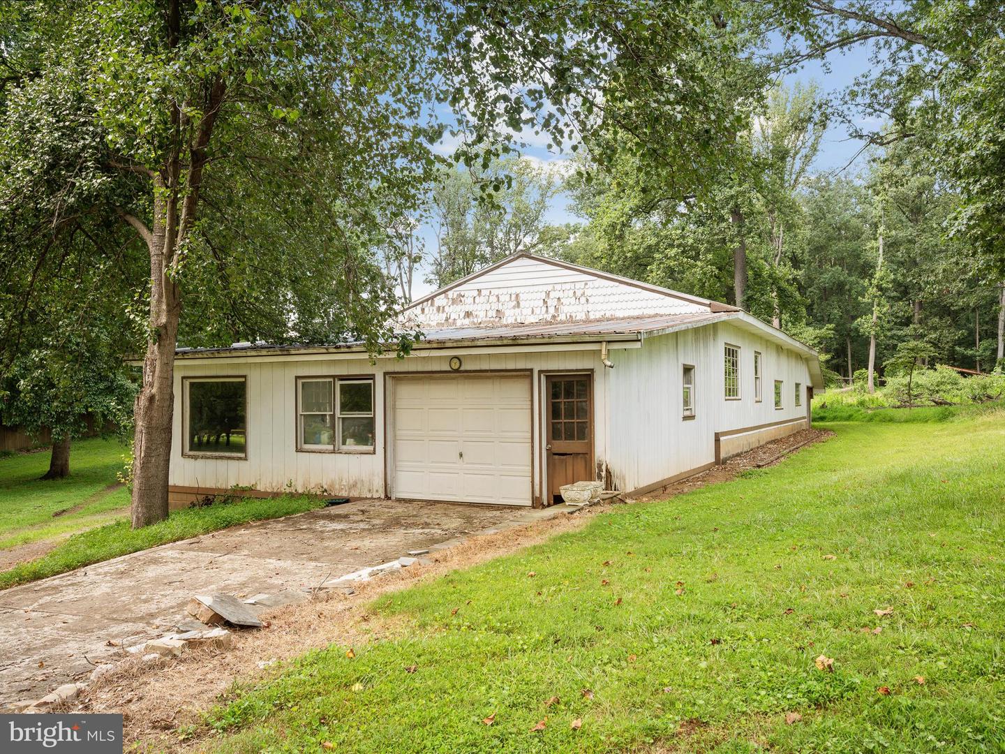 40240 BRADDOCK RD, ALDIE, Virginia 20105, 3 Bedrooms Bedrooms, ,2 BathroomsBathrooms,Residential,For sale,40240 BRADDOCK RD,VALO2103384 MLS # VALO2103384