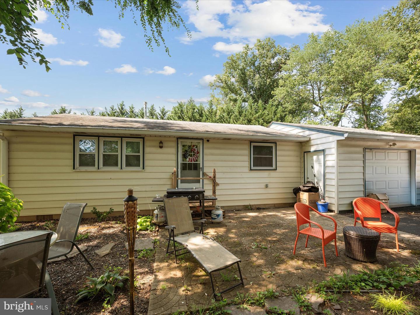 40240 BRADDOCK RD, ALDIE, Virginia 20105, 3 Bedrooms Bedrooms, ,2 BathroomsBathrooms,Residential,For sale,40240 BRADDOCK RD,VALO2103384 MLS # VALO2103384