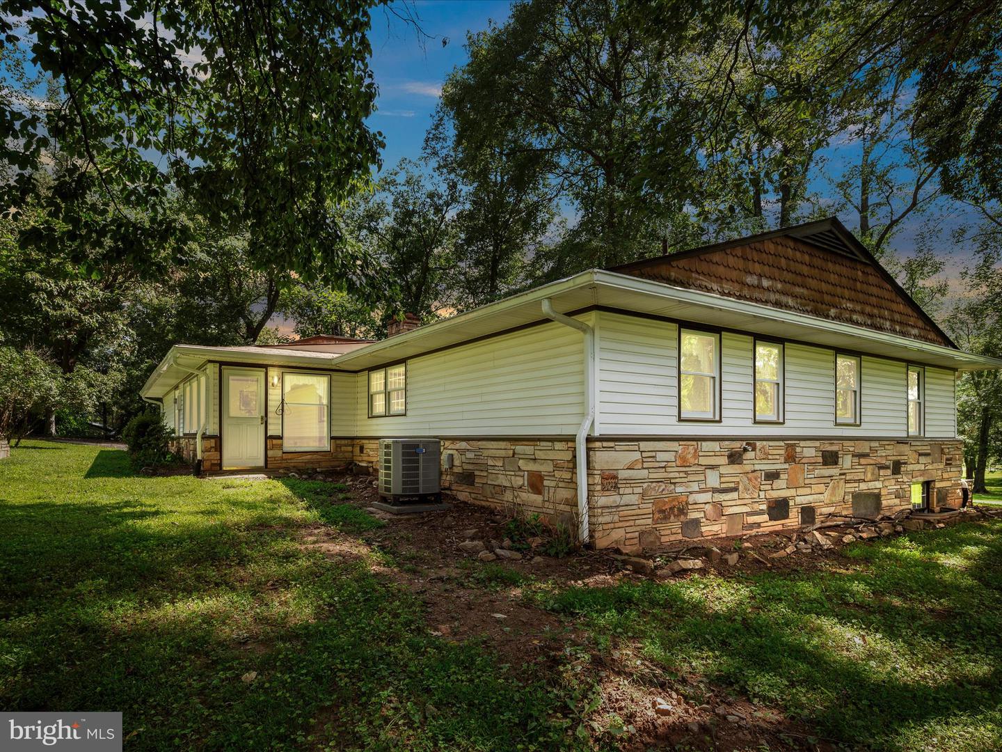 40240 BRADDOCK RD, ALDIE, Virginia 20105, 3 Bedrooms Bedrooms, ,2 BathroomsBathrooms,Residential,For sale,40240 BRADDOCK RD,VALO2103384 MLS # VALO2103384