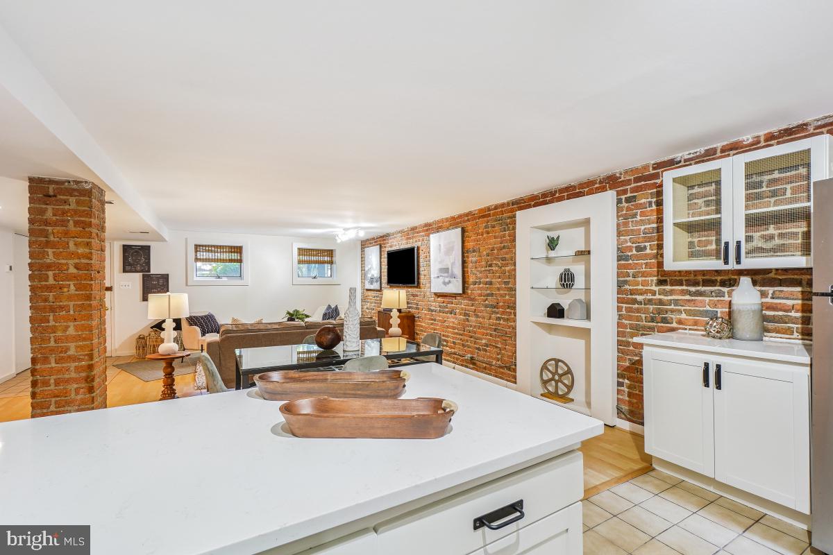 1738 T ST NW #1, WASHINGTON, District Of Columbia 20009, 2 Bedrooms Bedrooms, ,1 BathroomBathrooms,Residential,For sale,1738 T ST NW #1,DCDC2212806 MLS # DCDC2212806