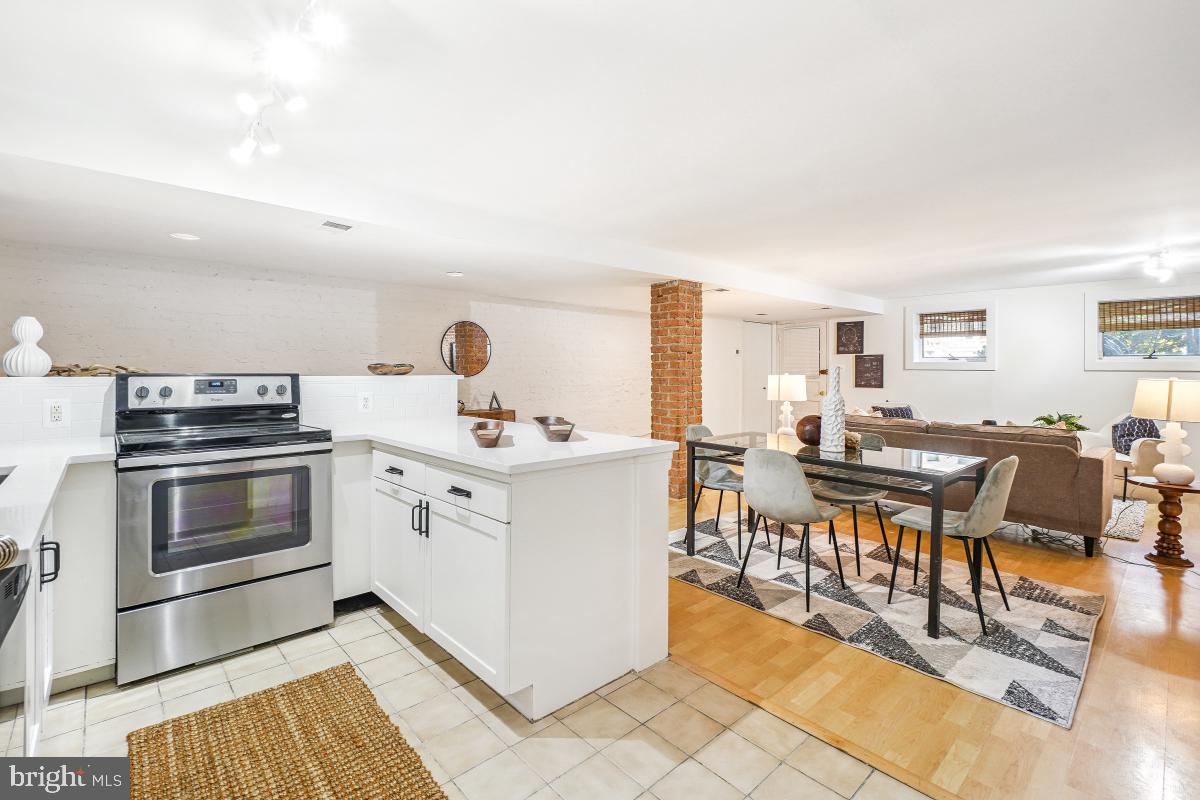 1738 T ST NW #1, WASHINGTON, District Of Columbia 20009, 2 Bedrooms Bedrooms, ,1 BathroomBathrooms,Residential,For sale,1738 T ST NW #1,DCDC2212806 MLS # DCDC2212806