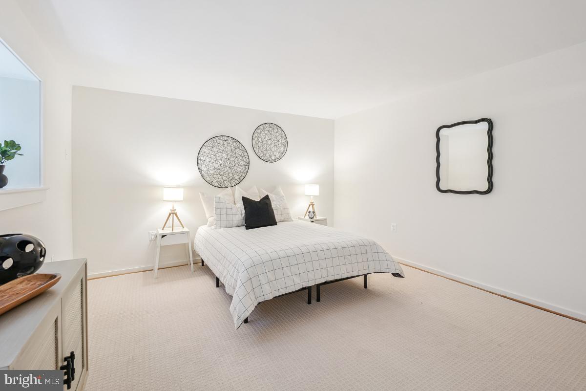 1738 T ST NW #1, WASHINGTON, District Of Columbia 20009, 2 Bedrooms Bedrooms, ,1 BathroomBathrooms,Residential,For sale,1738 T ST NW #1,DCDC2212806 MLS # DCDC2212806
