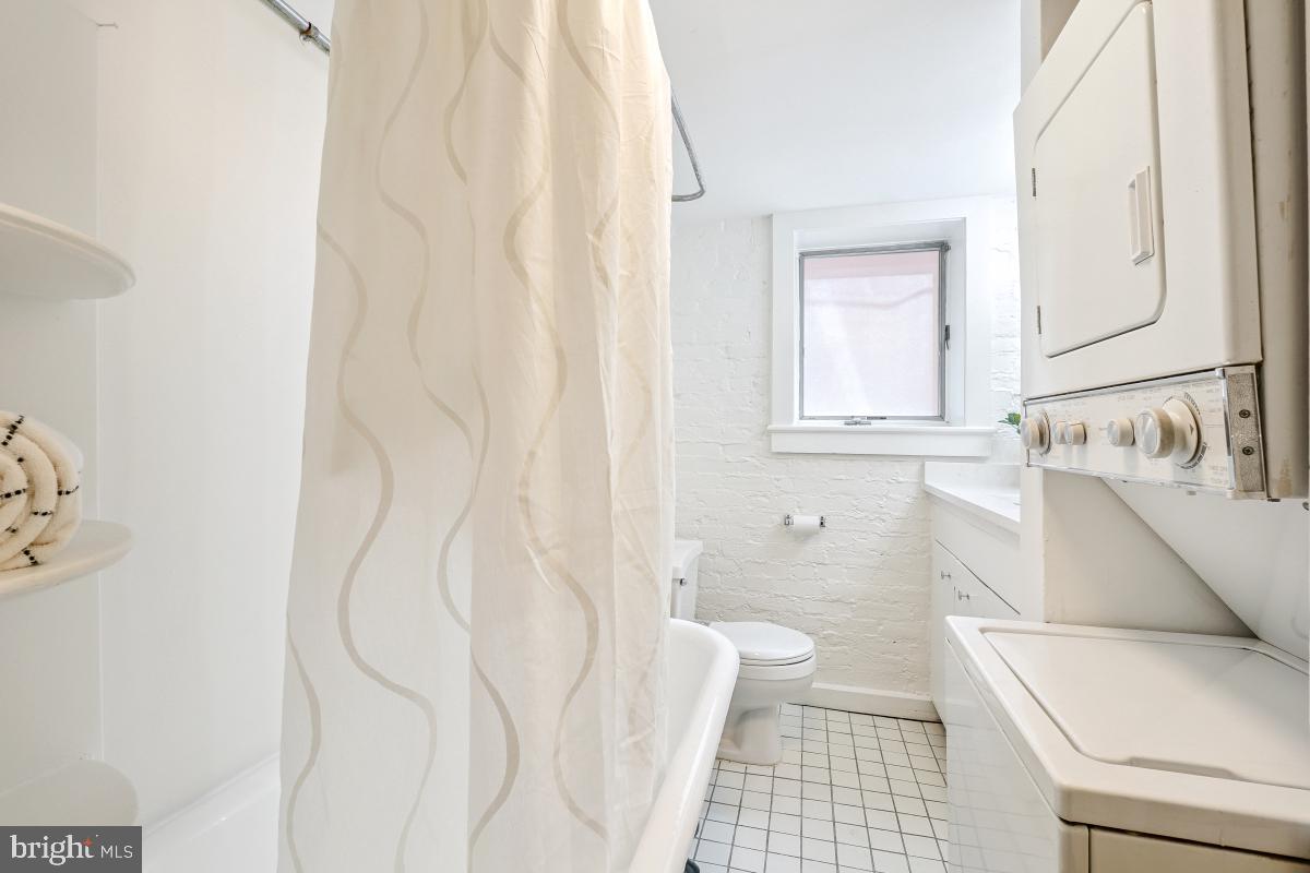 1738 T ST NW #1, WASHINGTON, District Of Columbia 20009, 2 Bedrooms Bedrooms, ,1 BathroomBathrooms,Residential,For sale,1738 T ST NW #1,DCDC2212806 MLS # DCDC2212806