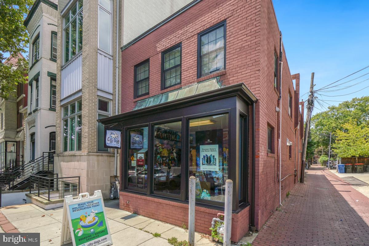 1738 T ST NW #1, WASHINGTON, District Of Columbia 20009, 2 Bedrooms Bedrooms, ,1 BathroomBathrooms,Residential,For sale,1738 T ST NW #1,DCDC2212806 MLS # DCDC2212806