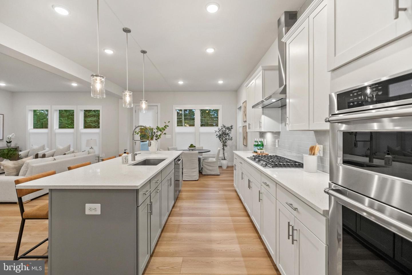 4635 WOOD GLEN RD, FAIRFAX, Virginia 22032, 5 Bedrooms Bedrooms, ,4 BathroomsBathrooms,Residential,For sale,4635 WOOD GLEN RD,VAFX2258362 MLS # VAFX2258362