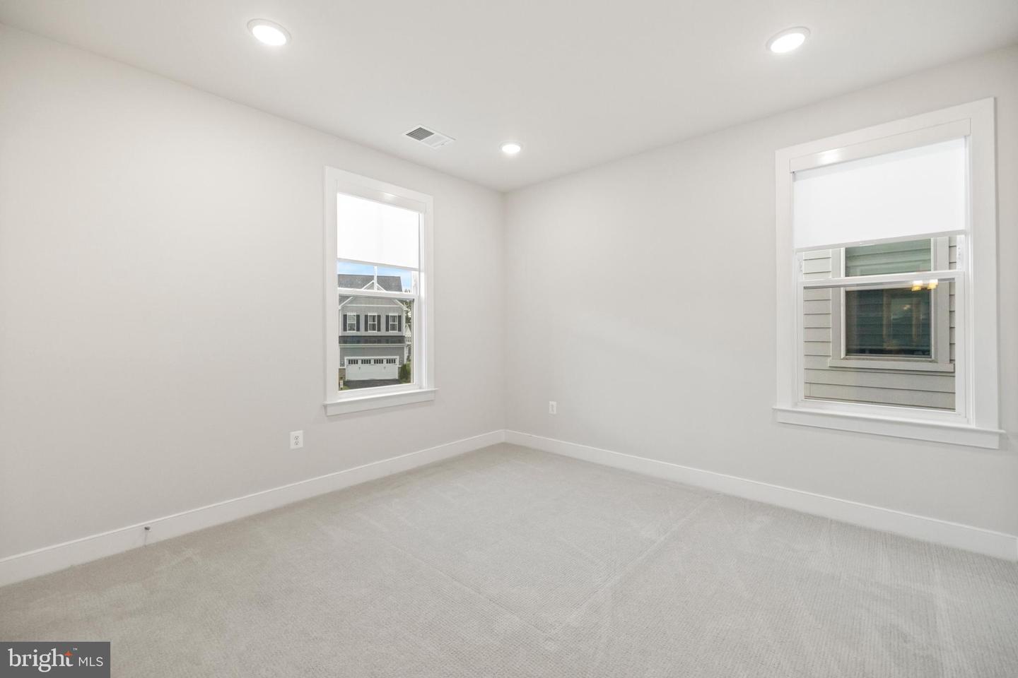 4635 WOOD GLEN RD, FAIRFAX, Virginia 22032, 5 Bedrooms Bedrooms, ,4 BathroomsBathrooms,Residential,For sale,4635 WOOD GLEN RD,VAFX2258362 MLS # VAFX2258362