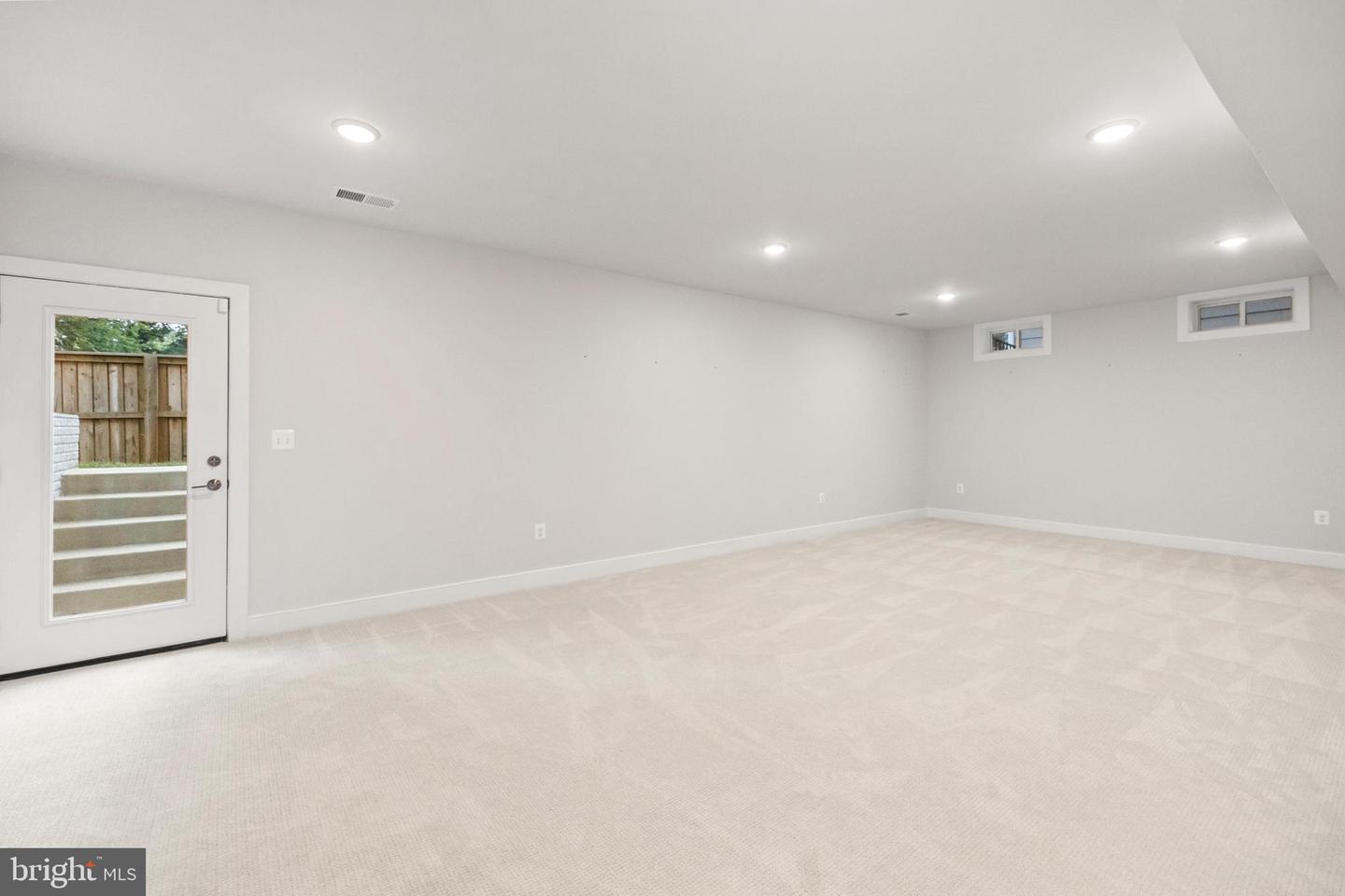 4635 WOOD GLEN RD, FAIRFAX, Virginia 22032, 5 Bedrooms Bedrooms, ,4 BathroomsBathrooms,Residential,For sale,4635 WOOD GLEN RD,VAFX2258362 MLS # VAFX2258362