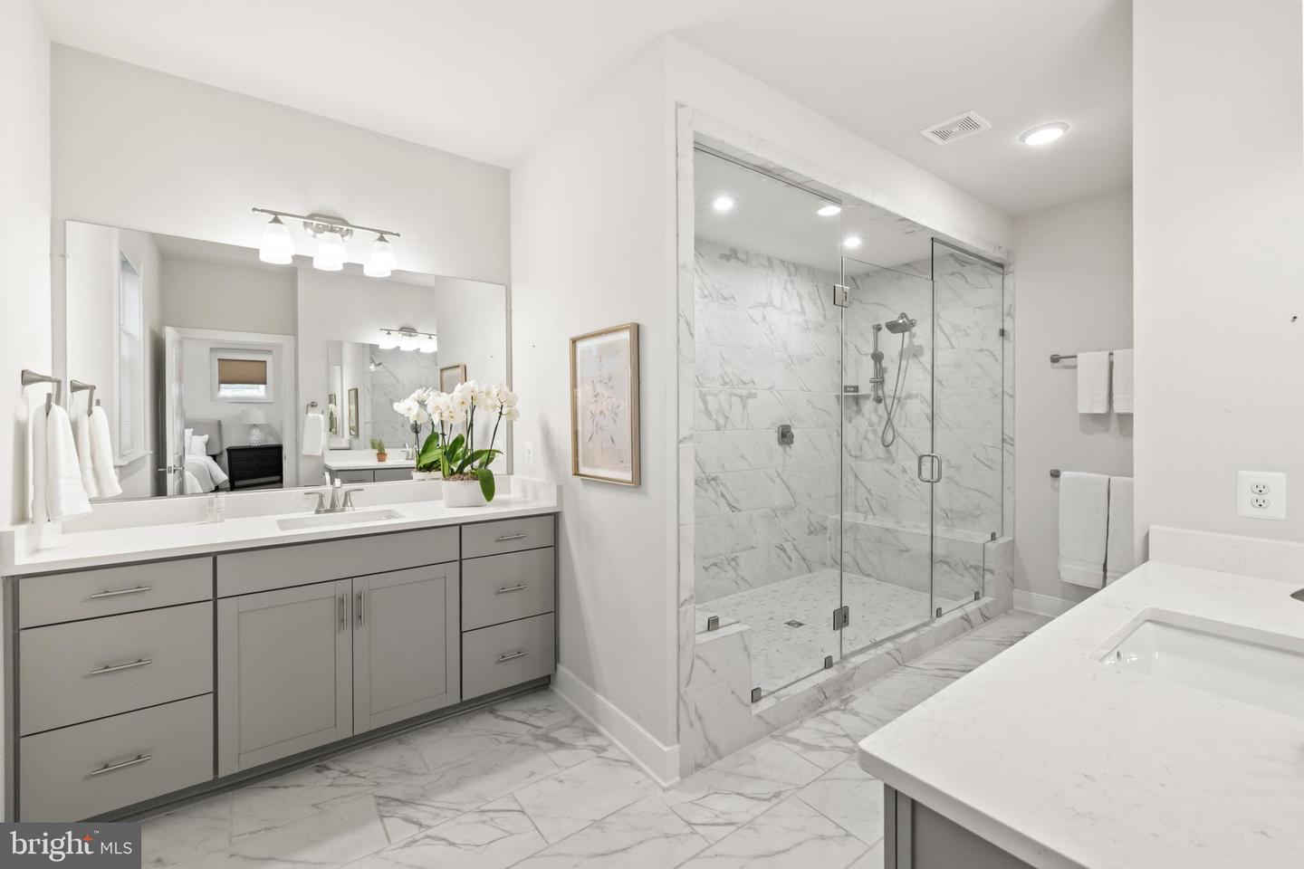 4635 WOOD GLEN RD, FAIRFAX, Virginia 22032, 5 Bedrooms Bedrooms, ,4 BathroomsBathrooms,Residential,For sale,4635 WOOD GLEN RD,VAFX2258362 MLS # VAFX2258362