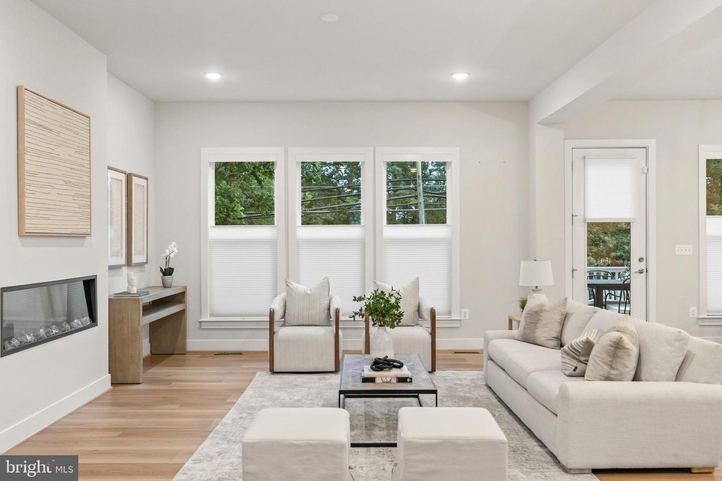 4635 WOOD GLEN RD, FAIRFAX, Virginia 22032, 5 Bedrooms Bedrooms, ,4 BathroomsBathrooms,Residential,For sale,4635 WOOD GLEN RD,VAFX2258362 MLS # VAFX2258362