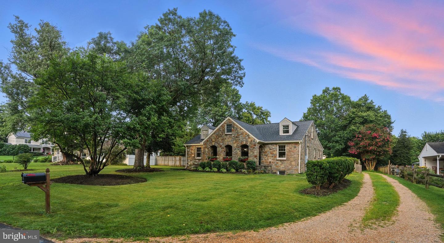 4505 PARK RD, ALEXANDRIA, Virginia 22312, 6 Bedrooms Bedrooms, ,4 BathroomsBathrooms,Residential,For sale,4505 PARK RD,VAFX2258372 MLS # VAFX2258372