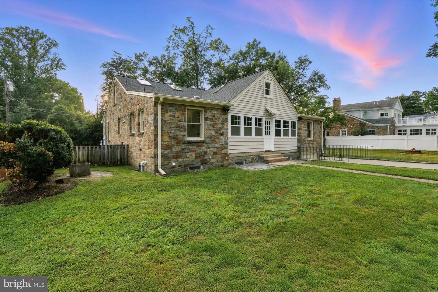 4505 PARK RD, ALEXANDRIA, Virginia 22312, 6 Bedrooms Bedrooms, ,4 BathroomsBathrooms,Residential,For sale,4505 PARK RD,VAFX2258372 MLS # VAFX2258372
