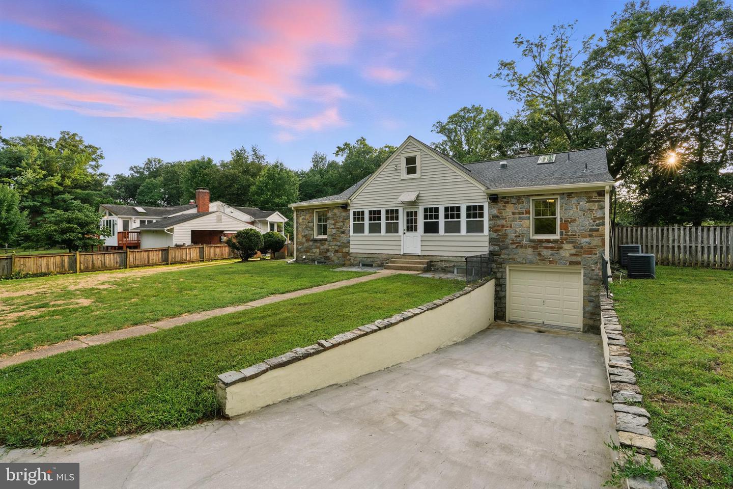 4505 PARK RD, ALEXANDRIA, Virginia 22312, 6 Bedrooms Bedrooms, ,4 BathroomsBathrooms,Residential,For sale,4505 PARK RD,VAFX2258372 MLS # VAFX2258372