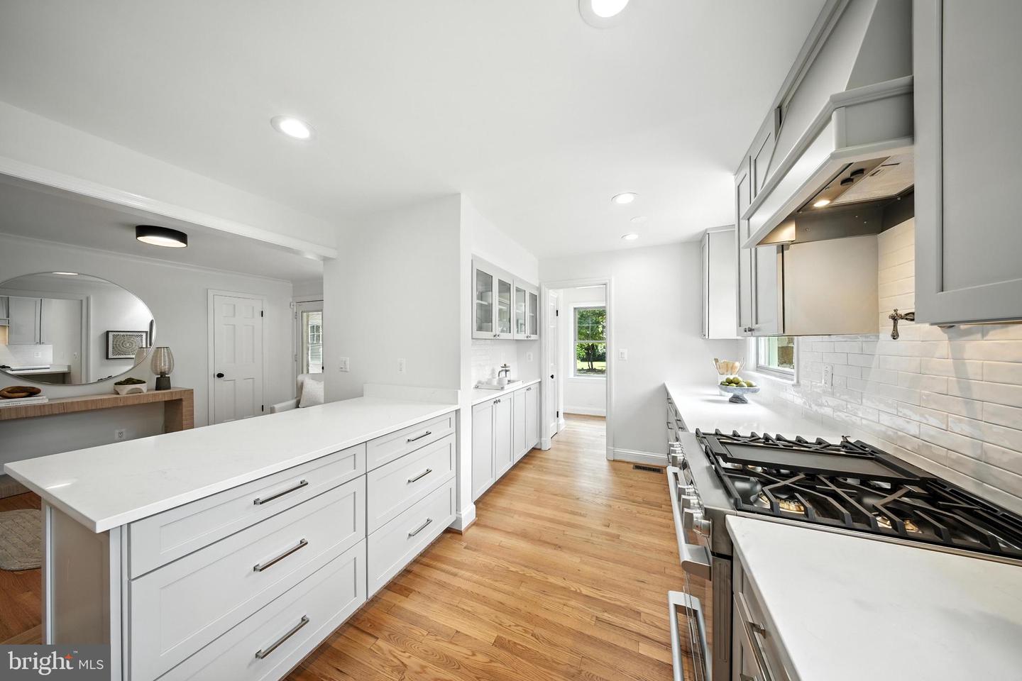 4505 PARK RD, ALEXANDRIA, Virginia 22312, 6 Bedrooms Bedrooms, ,4 BathroomsBathrooms,Residential,For sale,4505 PARK RD,VAFX2258372 MLS # VAFX2258372