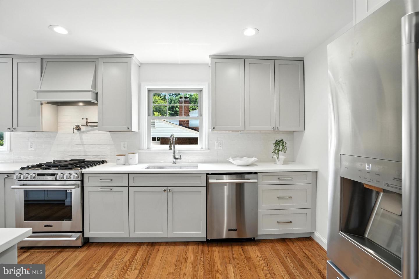 4505 PARK RD, ALEXANDRIA, Virginia 22312, 6 Bedrooms Bedrooms, ,4 BathroomsBathrooms,Residential,For sale,4505 PARK RD,VAFX2258372 MLS # VAFX2258372