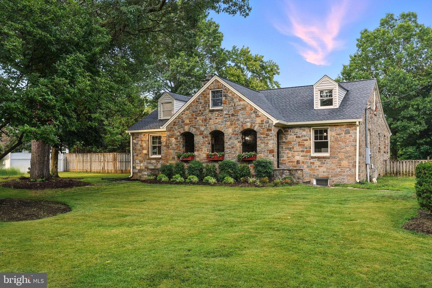 4505 PARK RD, ALEXANDRIA, Virginia 22312, 6 Bedrooms Bedrooms, ,4 BathroomsBathrooms,Residential,For sale,4505 PARK RD,VAFX2258372 MLS # VAFX2258372