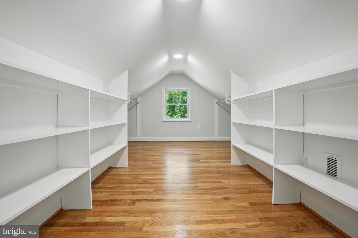 4505 PARK RD, ALEXANDRIA, Virginia 22312, 6 Bedrooms Bedrooms, ,4 BathroomsBathrooms,Residential,For sale,4505 PARK RD,VAFX2258372 MLS # VAFX2258372