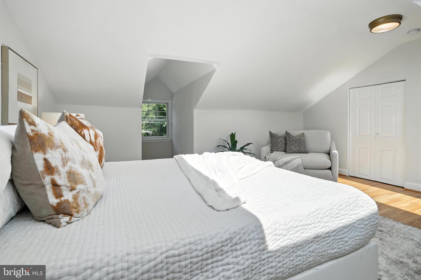 4505 PARK RD, ALEXANDRIA, Virginia 22312, 6 Bedrooms Bedrooms, ,4 BathroomsBathrooms,Residential,For sale,4505 PARK RD,VAFX2258372 MLS # VAFX2258372
