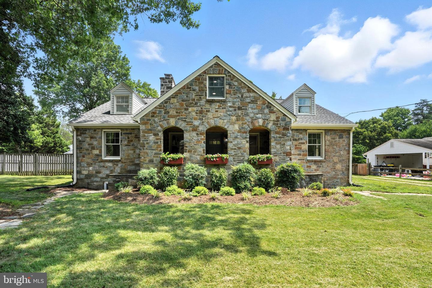 4505 PARK RD, ALEXANDRIA, Virginia 22312, 6 Bedrooms Bedrooms, ,4 BathroomsBathrooms,Residential,For sale,4505 PARK RD,VAFX2258372 MLS # VAFX2258372
