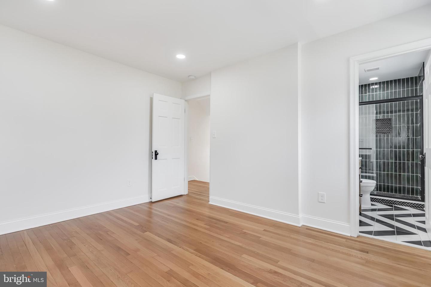 6932 8TH ST NW, WASHINGTON, District Of Columbia 20012, 4 Bedrooms Bedrooms, ,3 BathroomsBathrooms,Residential,For sale,6932 8TH ST NW,DCDC2212836 MLS # DCDC2212836