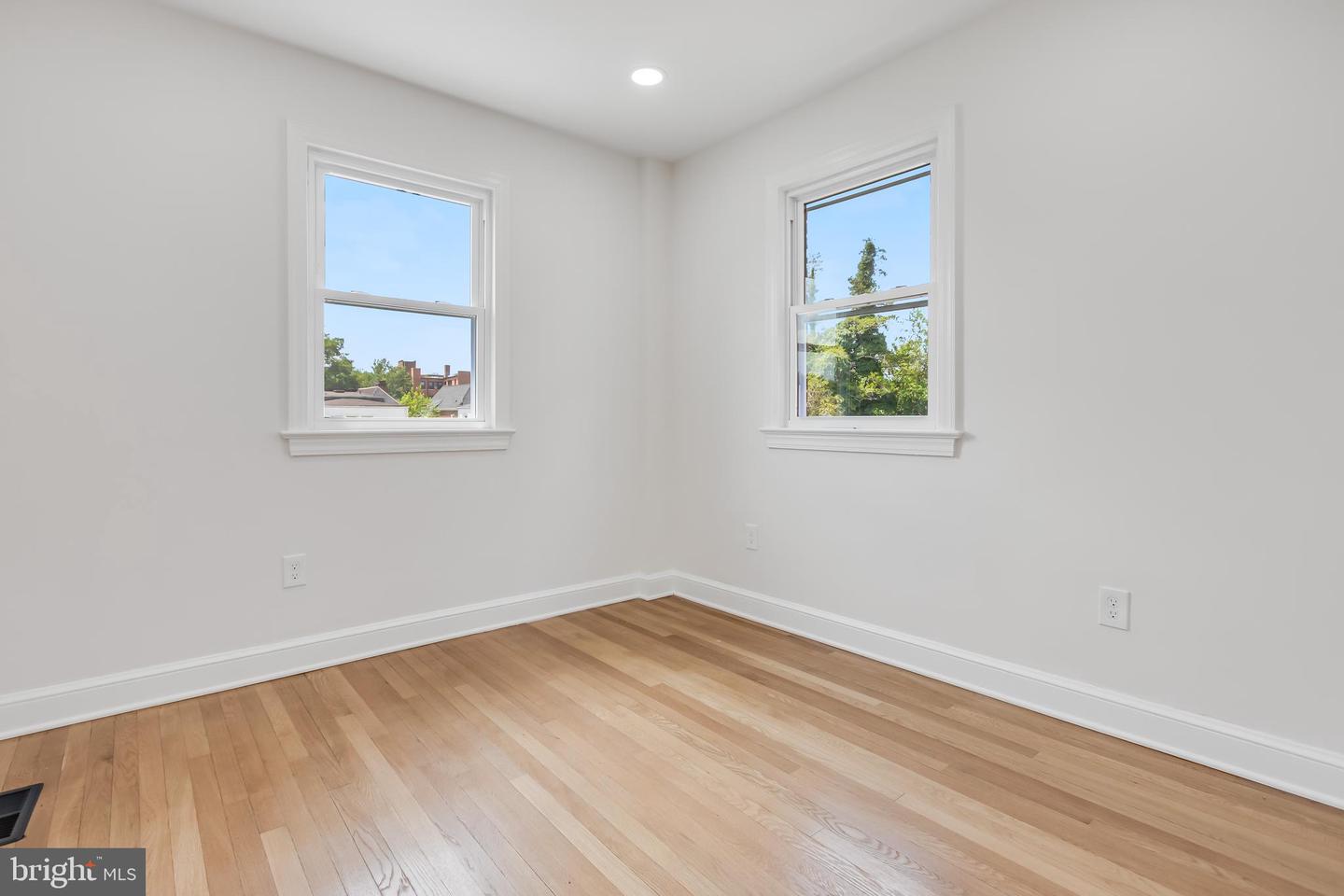 6932 8TH ST NW, WASHINGTON, District Of Columbia 20012, 4 Bedrooms Bedrooms, ,3 BathroomsBathrooms,Residential,For sale,6932 8TH ST NW,DCDC2212836 MLS # DCDC2212836