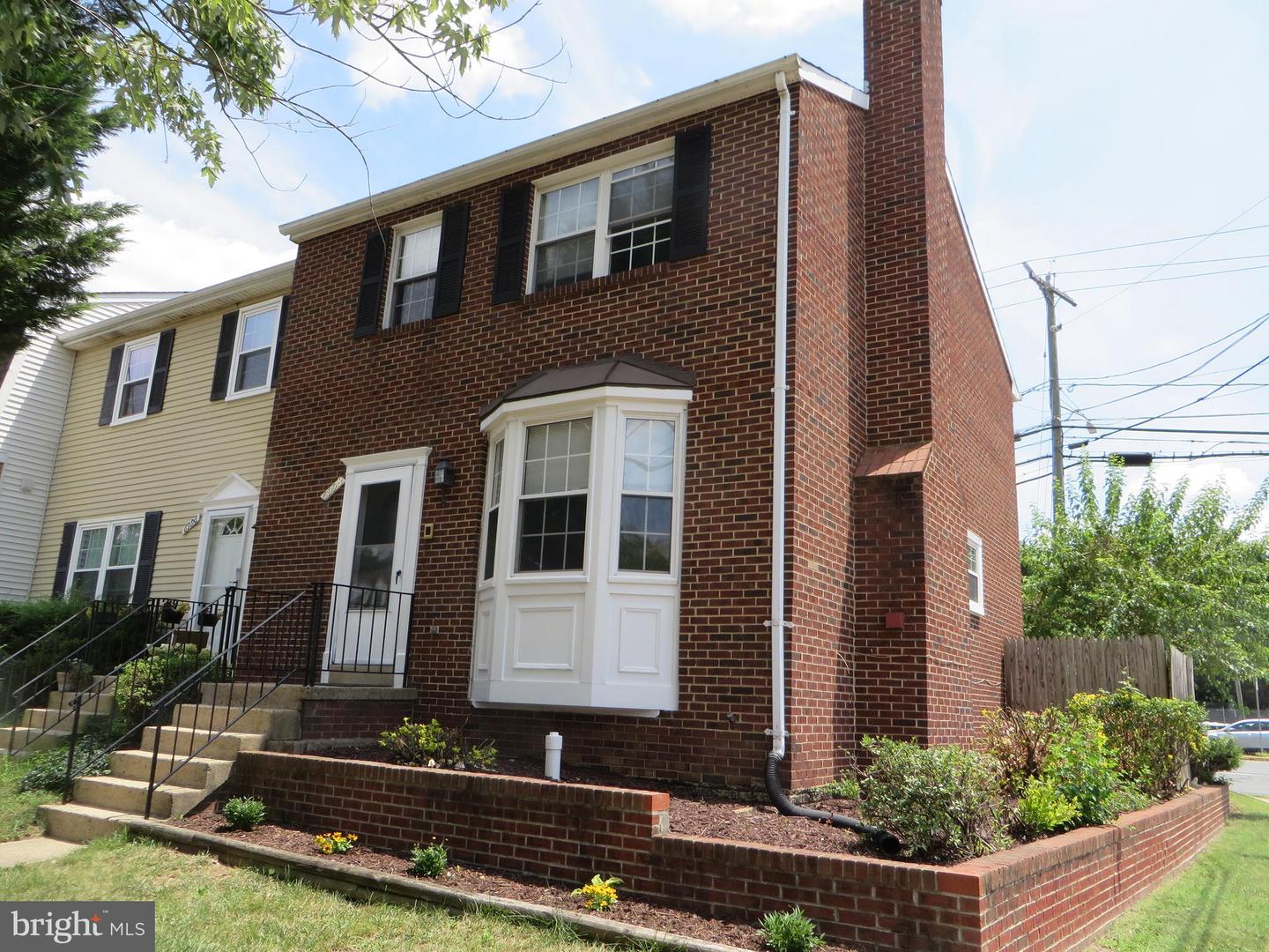 6998 ADMETUS CT, ALEXANDRIA, Virginia 22315, 3 Bedrooms Bedrooms, ,3 BathroomsBathrooms,Residential,For sale,6998 ADMETUS CT,VAFX2258382 MLS # VAFX2258382