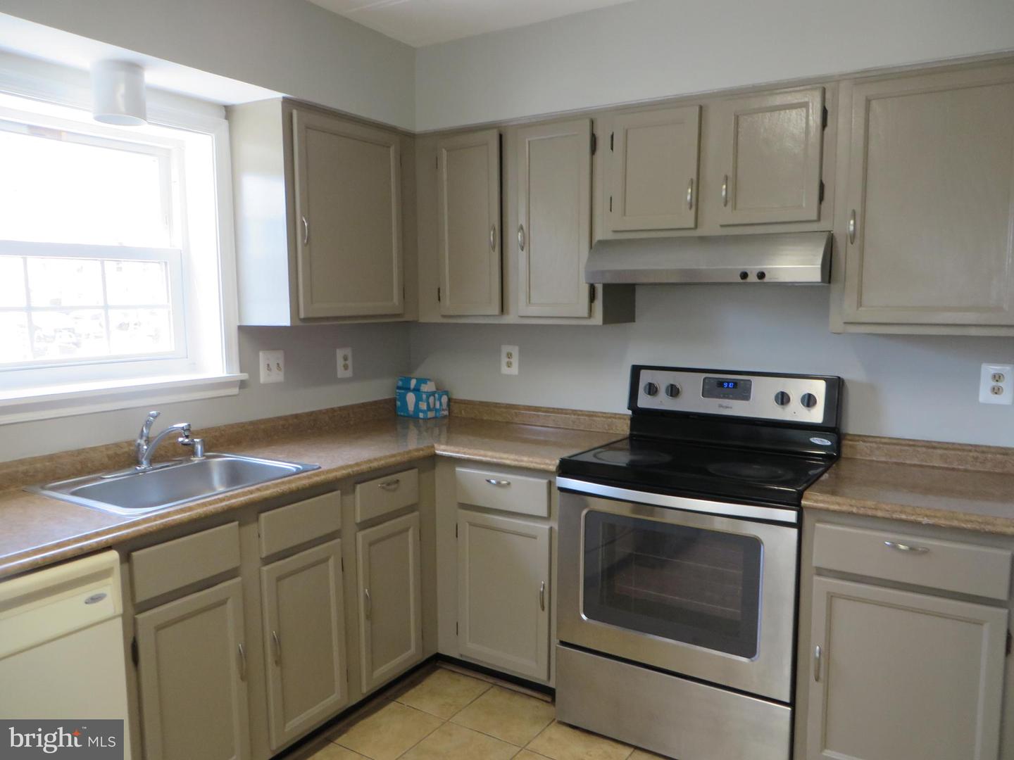 6998 ADMETUS CT, ALEXANDRIA, Virginia 22315, 3 Bedrooms Bedrooms, ,3 BathroomsBathrooms,Residential,For sale,6998 ADMETUS CT,VAFX2258382 MLS # VAFX2258382