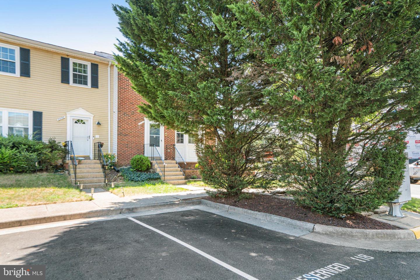 6998 ADMETUS CT, ALEXANDRIA, Virginia 22315, 3 Bedrooms Bedrooms, ,3 BathroomsBathrooms,Residential,For sale,6998 ADMETUS CT,VAFX2258382 MLS # VAFX2258382