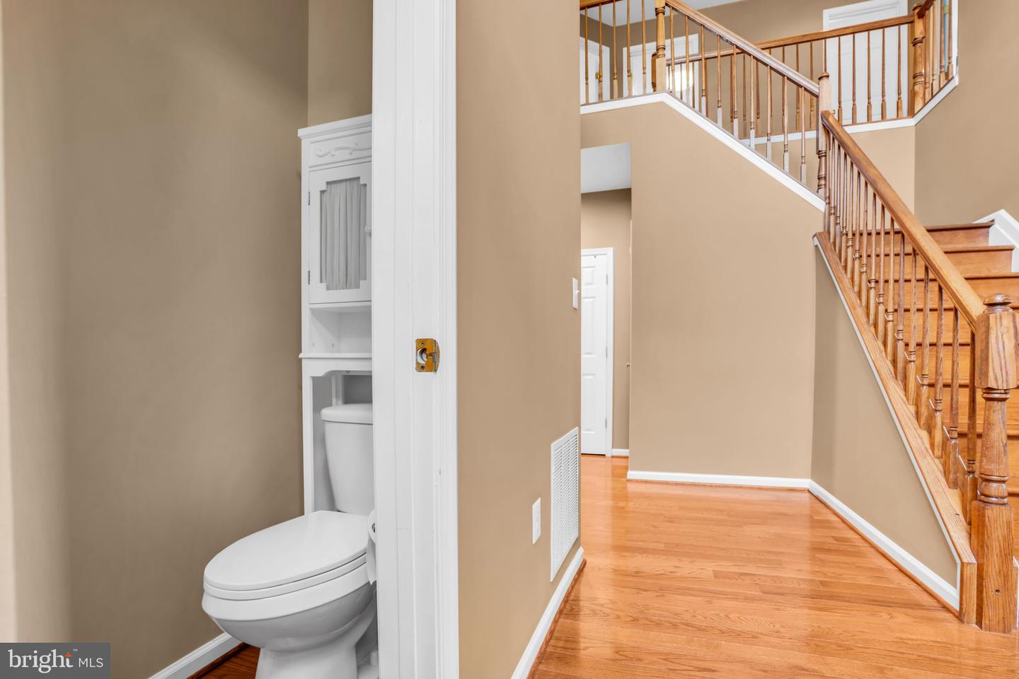 8142 TENBROOK DR, GAINESVILLE, Virginia 20155, 4 Bedrooms Bedrooms, ,3 BathroomsBathrooms,Residential,For sale,8142 TENBROOK DR,VAPW2100344 MLS # VAPW2100344