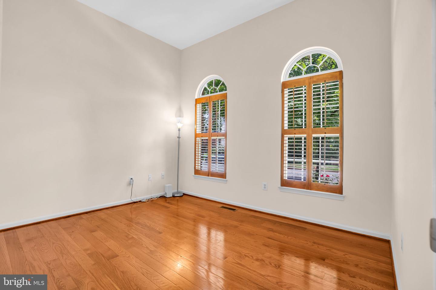 8142 TENBROOK DR, GAINESVILLE, Virginia 20155, 4 Bedrooms Bedrooms, ,3 BathroomsBathrooms,Residential,For sale,8142 TENBROOK DR,VAPW2100344 MLS # VAPW2100344