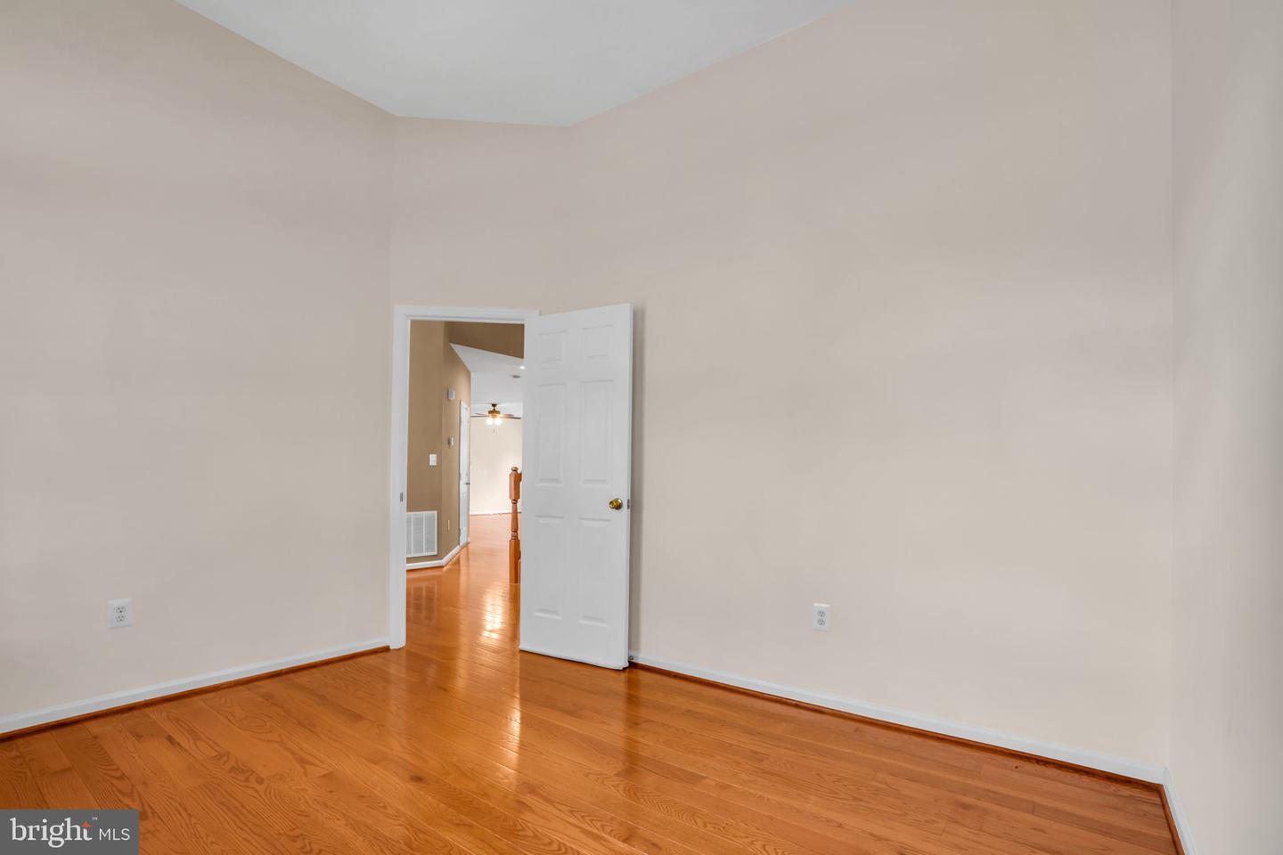 8142 TENBROOK DR, GAINESVILLE, Virginia 20155, 4 Bedrooms Bedrooms, ,3 BathroomsBathrooms,Residential,For sale,8142 TENBROOK DR,VAPW2100344 MLS # VAPW2100344