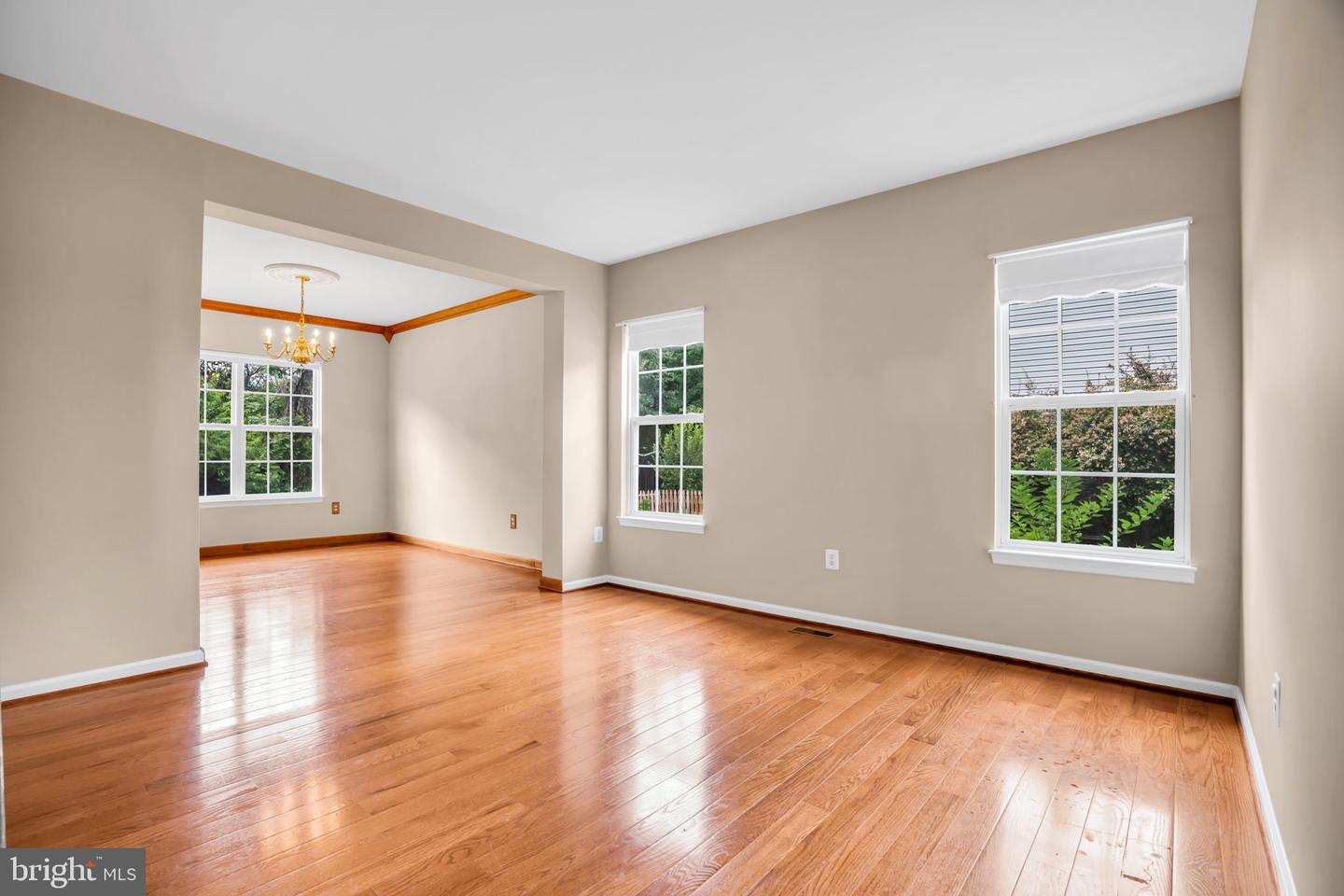 8142 TENBROOK DR, GAINESVILLE, Virginia 20155, 4 Bedrooms Bedrooms, ,3 BathroomsBathrooms,Residential,For sale,8142 TENBROOK DR,VAPW2100344 MLS # VAPW2100344