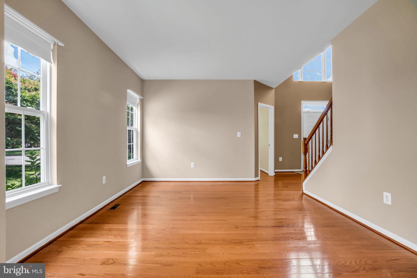 8142 TENBROOK DR, GAINESVILLE, Virginia 20155, 4 Bedrooms Bedrooms, ,3 BathroomsBathrooms,Residential,For sale,8142 TENBROOK DR,VAPW2100344 MLS # VAPW2100344