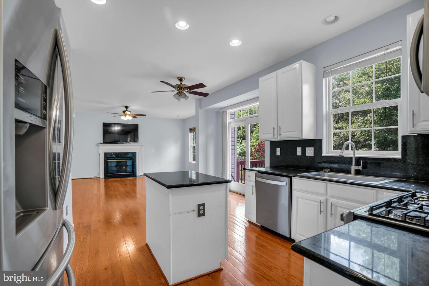 8142 TENBROOK DR, GAINESVILLE, Virginia 20155, 4 Bedrooms Bedrooms, ,3 BathroomsBathrooms,Residential,For sale,8142 TENBROOK DR,VAPW2100344 MLS # VAPW2100344