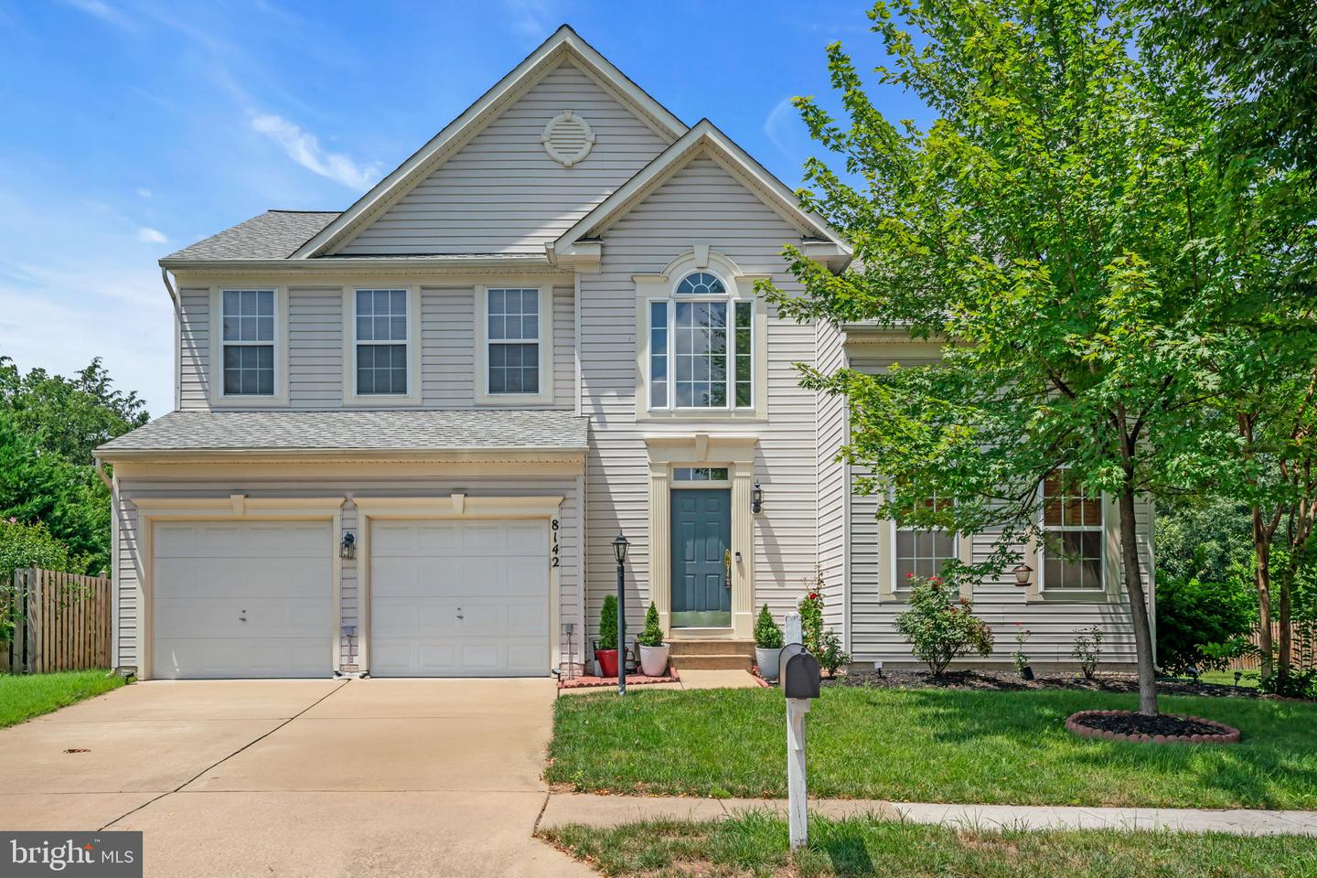 8142 TENBROOK DR, GAINESVILLE, Virginia 20155, 4 Bedrooms Bedrooms, ,3 BathroomsBathrooms,Residential,For sale,8142 TENBROOK DR,VAPW2100344 MLS # VAPW2100344