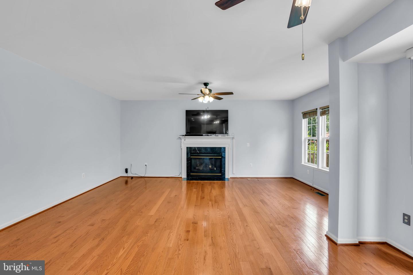 8142 TENBROOK DR, GAINESVILLE, Virginia 20155, 4 Bedrooms Bedrooms, ,3 BathroomsBathrooms,Residential,For sale,8142 TENBROOK DR,VAPW2100344 MLS # VAPW2100344